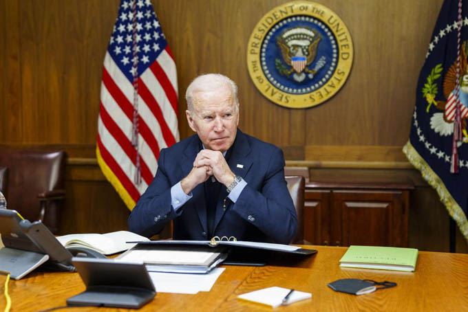Chính quyền Biden lo sợ lửa cháy tới chân nếu Nga động binh ở Ukraine