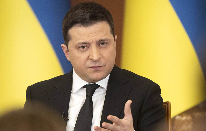 Giới siêu giàu tháo chạy khỏi Ukraine, Tổng thống Zelensky nói 'sai lầm'