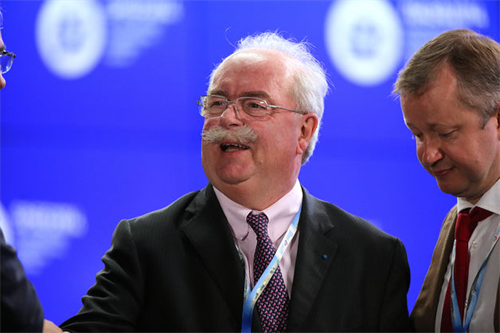 CEO Total ra đi, Nga mất đồng minh lớn