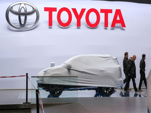 Hãng Toyota tạm ngừng sản xuất do động đất