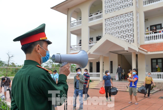 Công an 'đi từng ngõ, gõ từng nhà' truy tìm bốn người Trung Quốc nhập cảnh trái phép