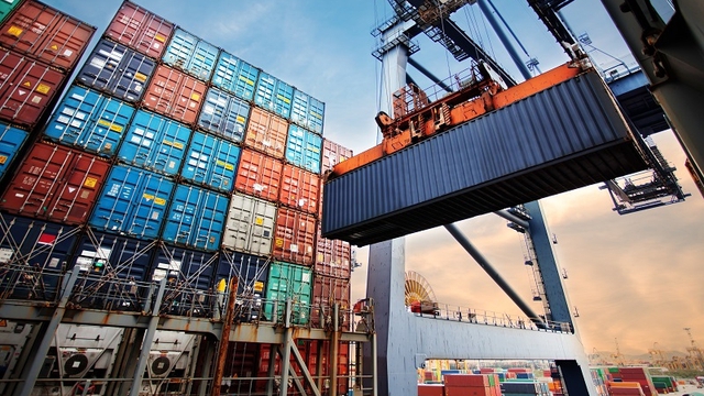 Báo Trung Quốc nói gì khi xuất khẩu của Việt Nam vượt qua Thâm Quyến?
