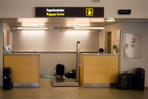 Tìm hành lý thất lạc