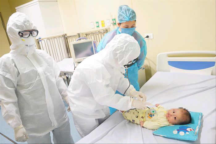 Gia tăng trẻ mắc COVID-19: Bảo vệ nghiêm ngặt nhóm trẻ có bệnh nền