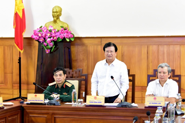 ''Chưa bao giờ đất nước mất cùng lúc hai tướng như thế!''