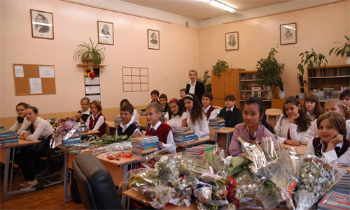 Nhân ngày Nhà giáo Việt Nam 20/11: Nhớ tấm lòng thầy cô giáo cũ