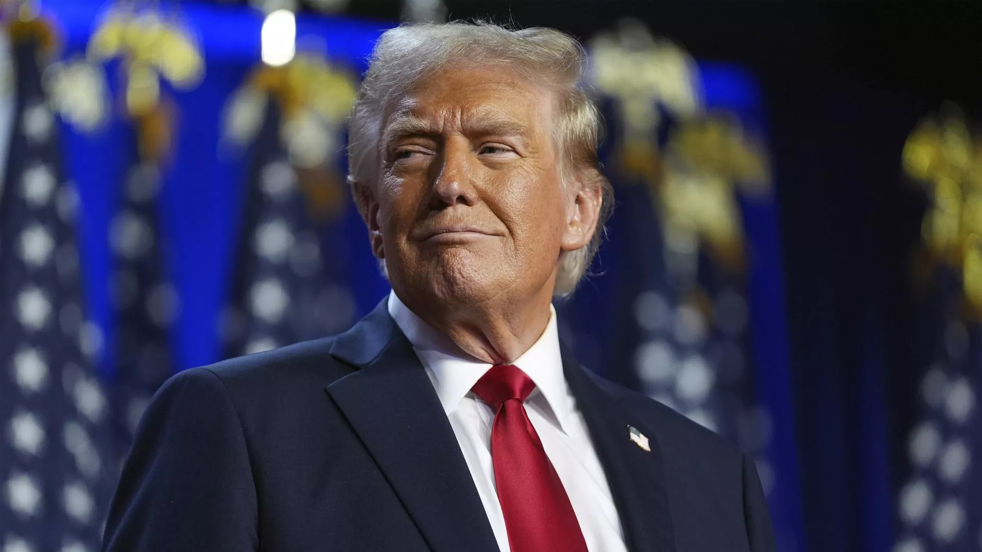 Trump và nhóm của ông xem xét lại cách tiếp cận về vấn đề Ukraina