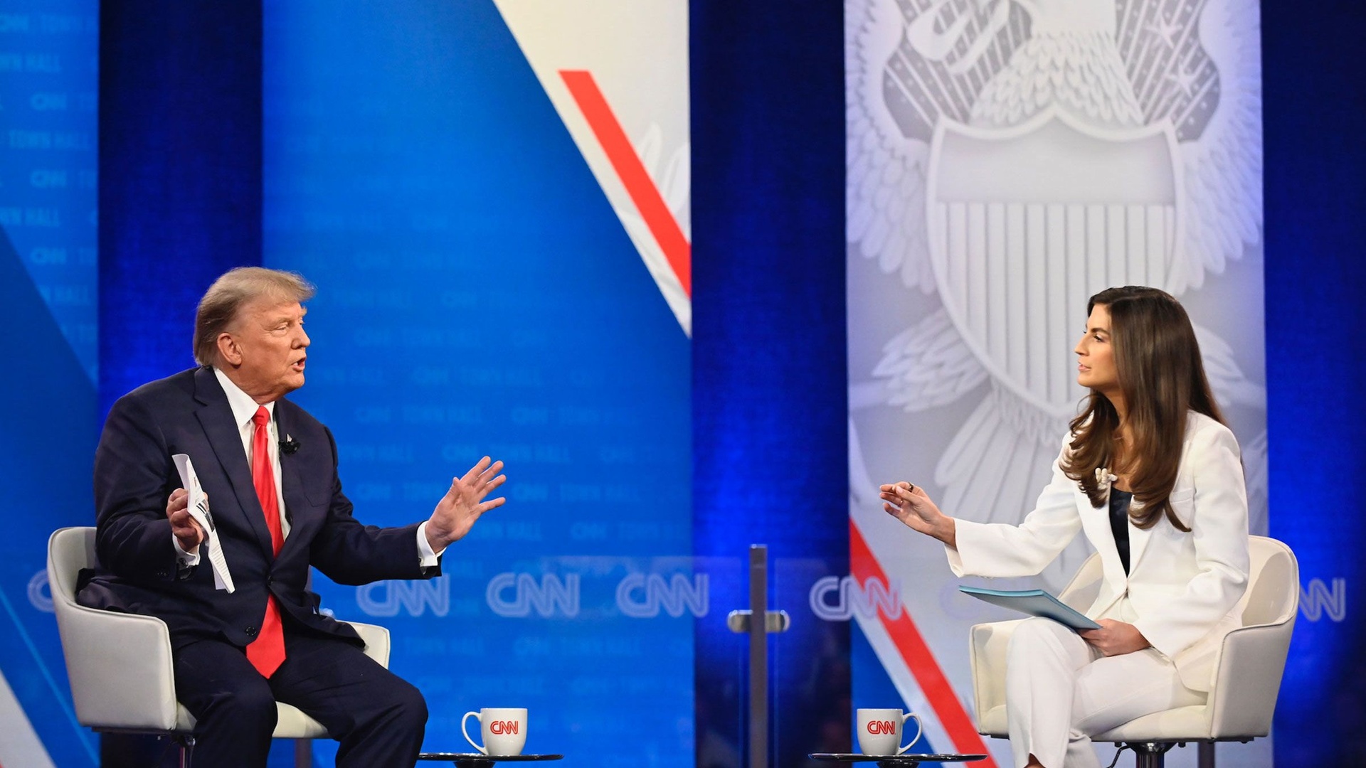 ''Món quà trời ban'' cho ông Trump