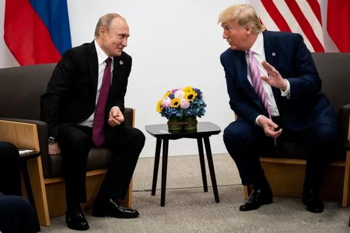 ''Thế giới sẽ được thông báo về cuộc gặp Putin-Trump''
