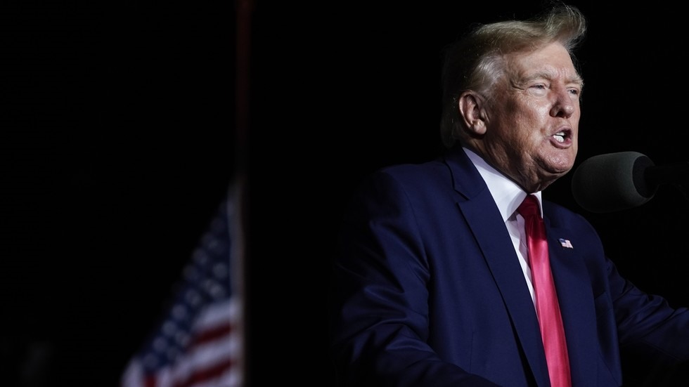 Ông Trump đòi tổ chức lại bầu cử tổng thống Mỹ ngay lập tức