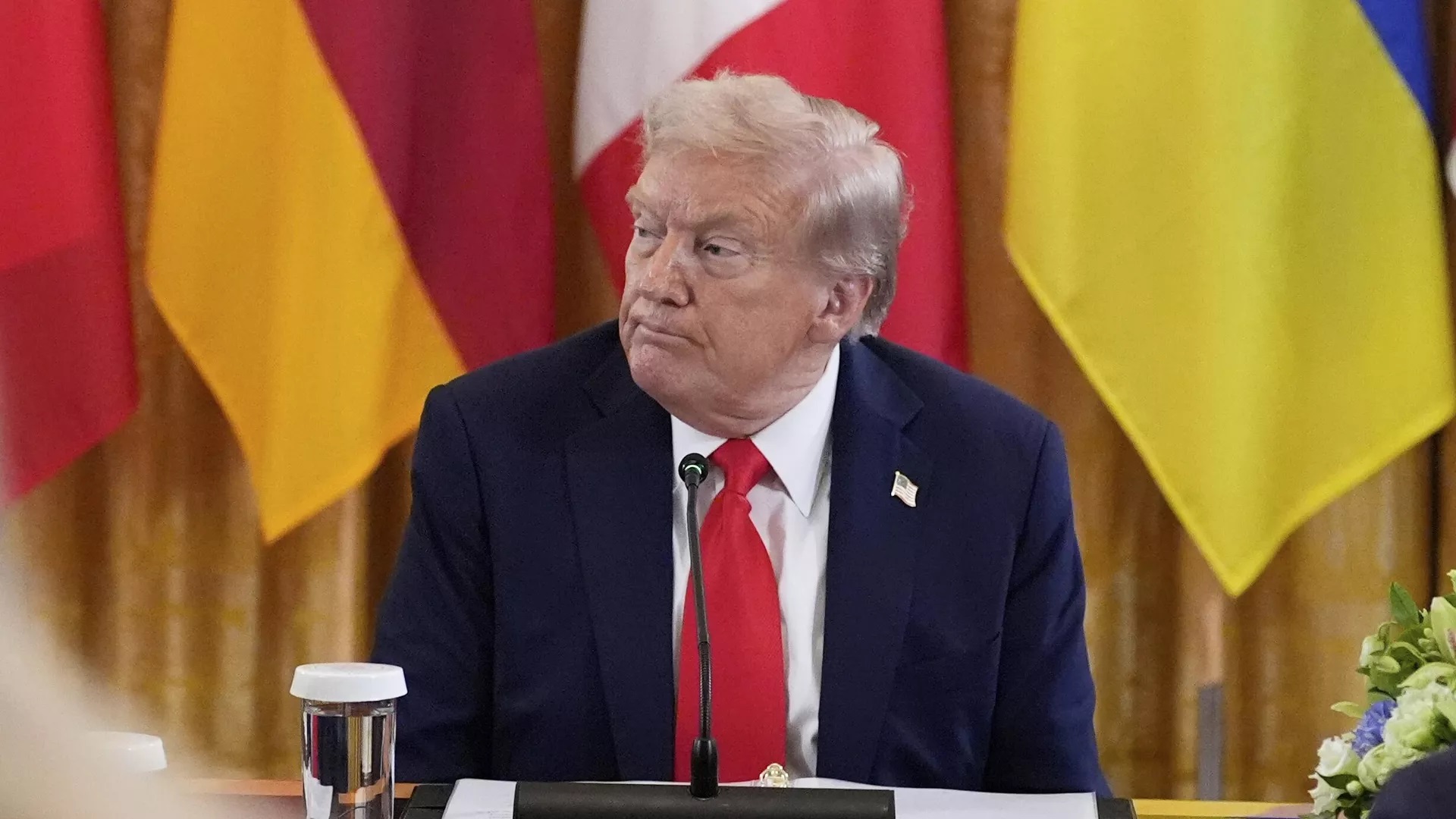 Tổng thống Trump xoay trục chiến lược Ukraina: Trao ''gánh nặng'' giải quyết xung đột sang châu Âu