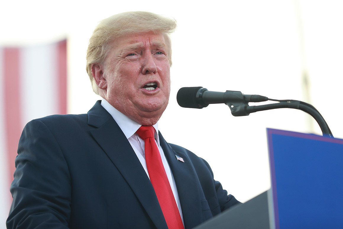 Ông Trump nói người Mỹ nên 'cầu nguyện' sau tuyên bố cứng rắn của ông Putin