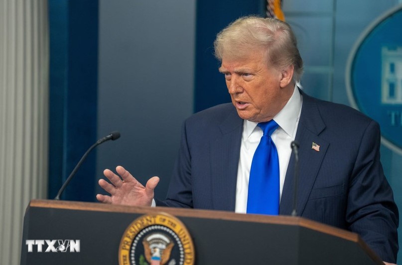 Tổng thống Trump tuyên bố NATO phải giúp Mỹ giành được Greenland