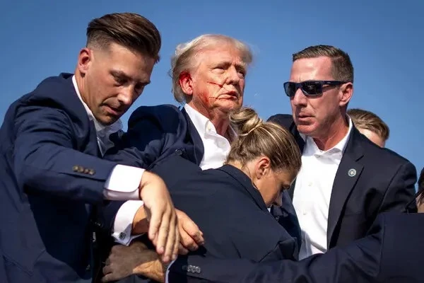 Hoàn Cầu Thời Báo của Trung Quốc nói ông Trump 'điên'
