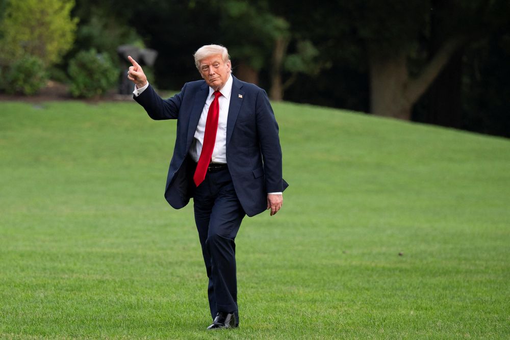 Người yêu kẻ ghét sau 180 ngày của Tổng thống Trump