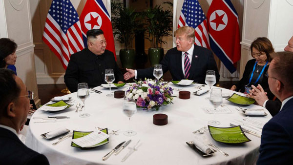 Ý nghĩa hội nghị Chủ tịch Kim - Tổng thống Putin: Không thành với Mỹ, Triều Tiên vẫn còn có Nga?
