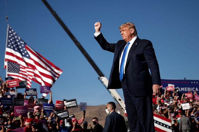 Tổng thống Trump tự tin sẽ lật ngược thế cờ để thắng cử