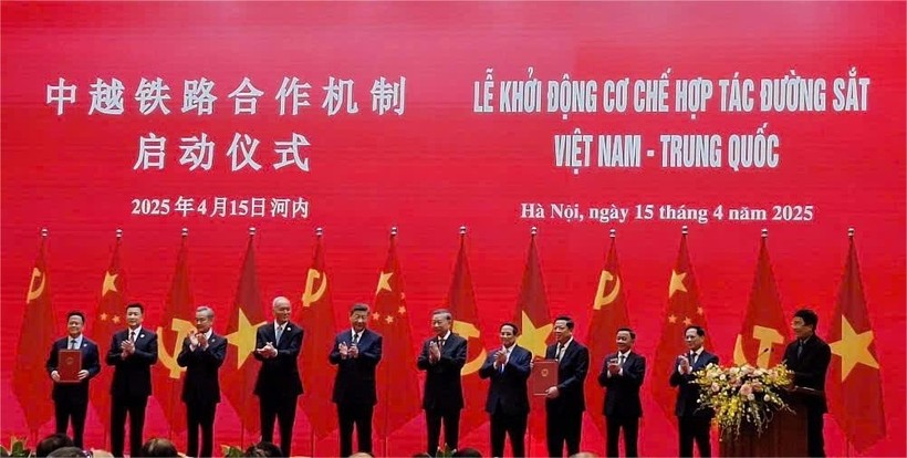 Việt Nam ký kết 7 văn kiện quan trọng về đường sắt, đường bộ với Trung Quốc