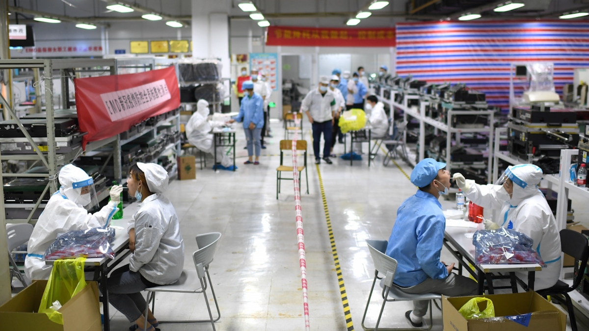 Trung Quốc kỷ luật thêm 20 quan chức, bắt giam giáo viên đề nghị sống chung với Covid-19