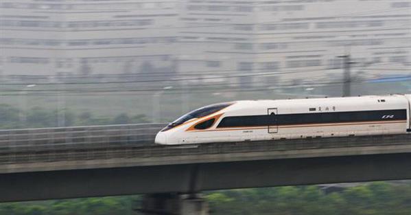 Trung Quốc quyết giảm mạnh xây dựng đường sá, cầu cảng trong những năm tới