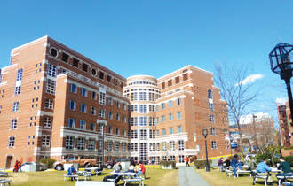 Trường Harvard: Kiếm tiền ra sao?