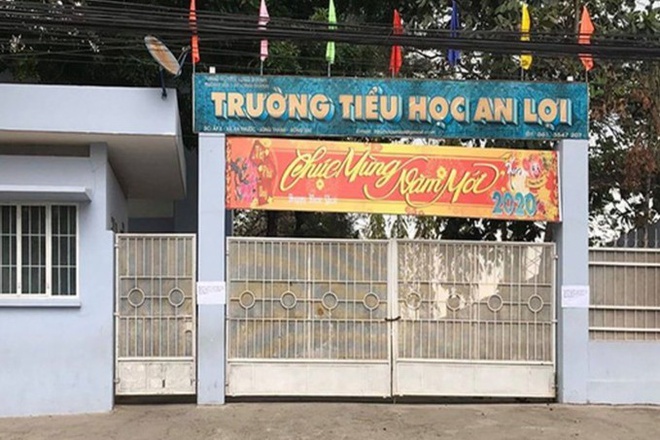 Thầy giáo xin nghỉ việc vì môi trường 'phi giáo dục'