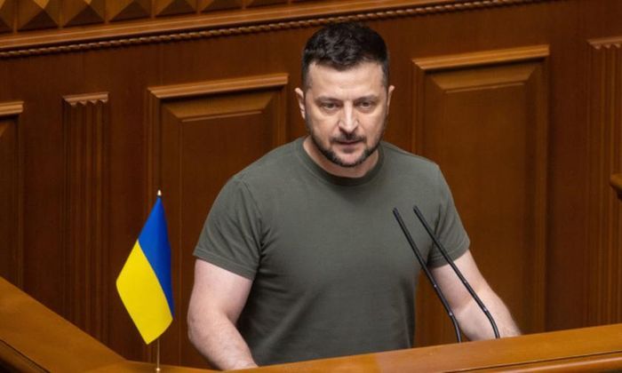 Tổng thống Ukraine quyết định trừng phạt nhiều công dân Nga