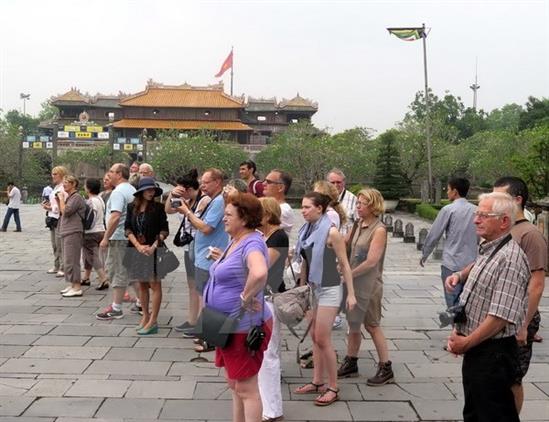 Lượng khách du lịch Nga tới Việt Nam tăng vọt trong tháng 10