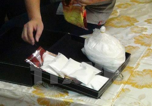 Phát hiện vụ vận chuyển ma túy lớn từ Dubai về Tân Sơn Nhất