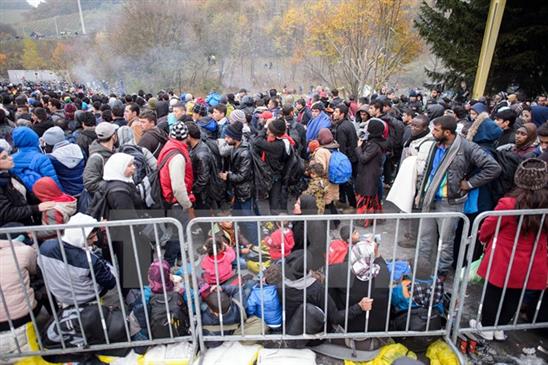 EU siết chặt kiểm tra toàn bộ du khách ở biên giới Schengen