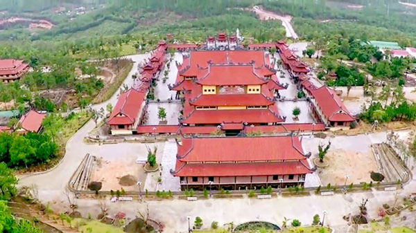 Những sự thật bất ngờ từ chùa Ba Vàng