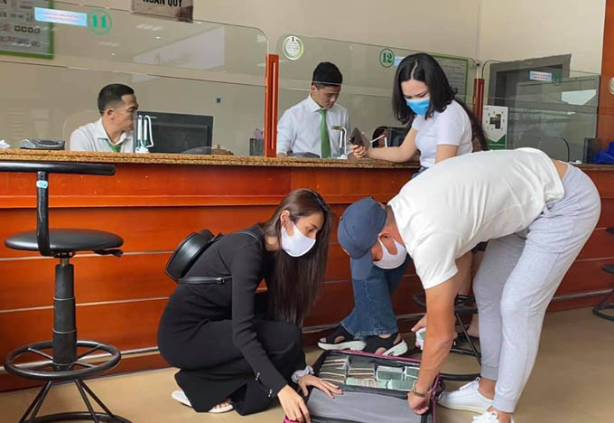 Cần có quy định pháp luật về việc minh bạch từ thiện của nghệ sĩ Việt