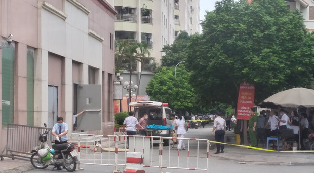 Người dân kể lại giây phút bé gái 6 tuổi rơi từ tầng 12 chung cư tử vong: 'Cháu bé xinh xắn lắm, chúng tôi không ai cầm được nước mắt'