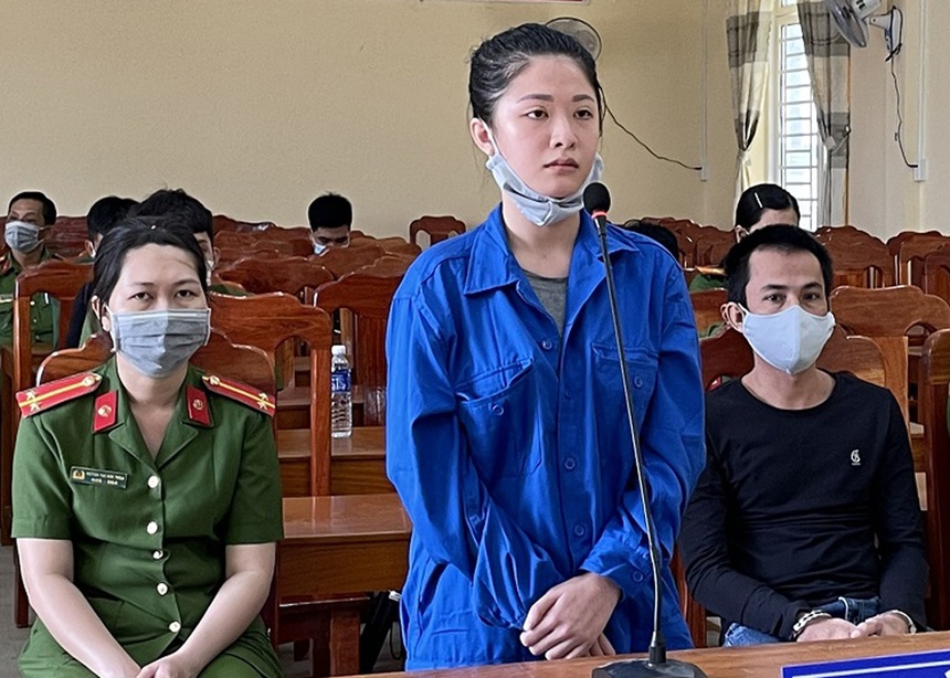 Cô gái nhập cảnh trái phép lĩnh 9 tháng tù
