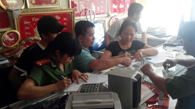 Vụ niêm phong 559 lượng vàng: Đẩy nghĩa vụ chứng minh cho dân?