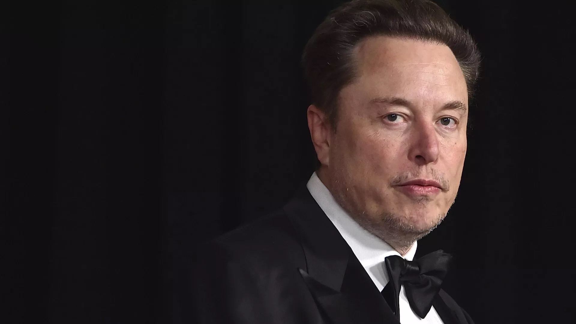 Elon Musk tuyên bố có quyền truy cập vào thông tin tuyệt mật từ lâu