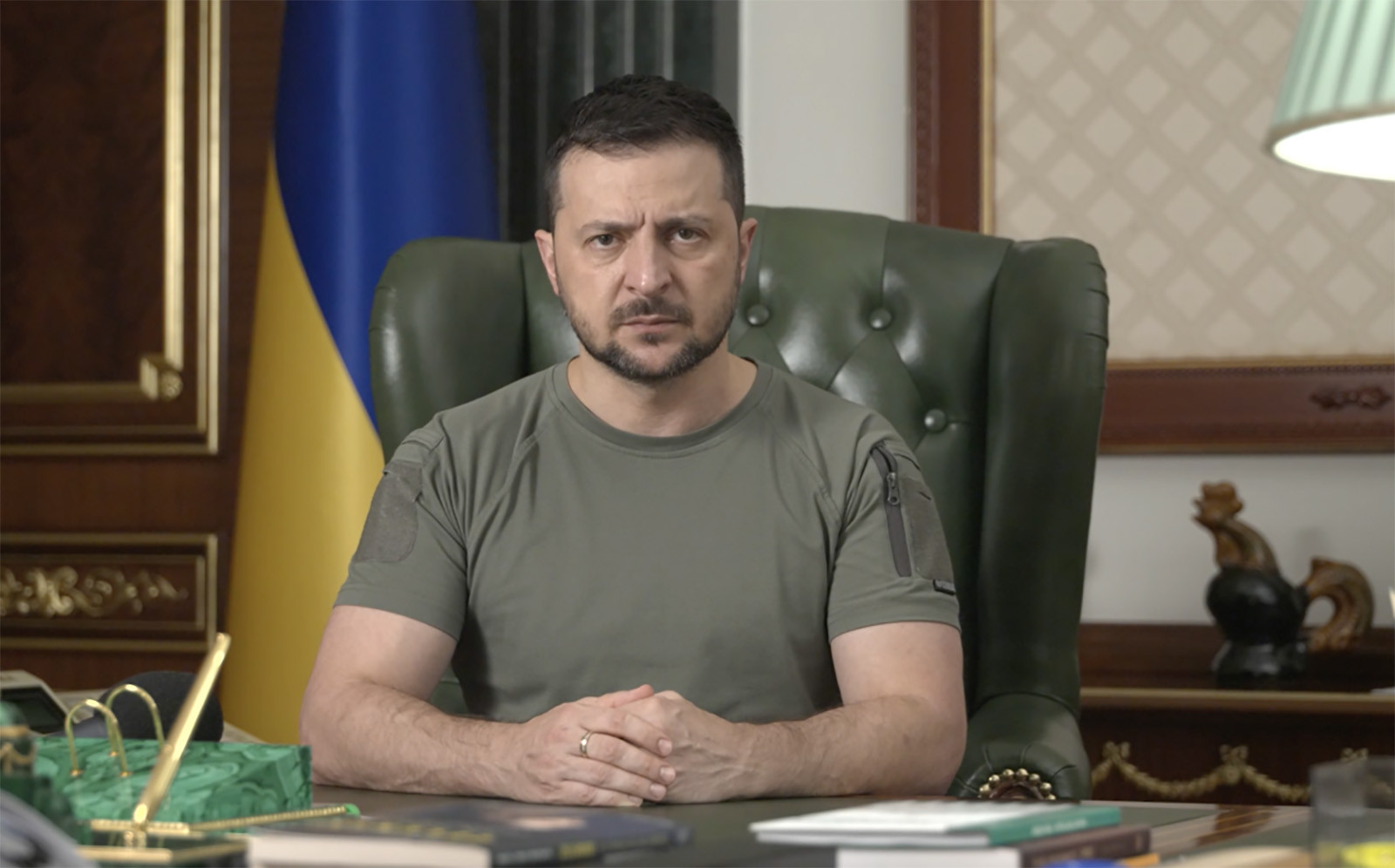 Ông Zelensky ký sắc lệnh bổ sung hàng tỉ USD vào ngân sách quân sự