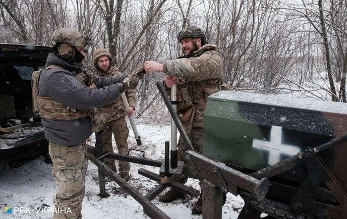 Chuyên gia chỉ rõ sai lầm chiến lược khiến Ukraine mất lợi thế năm 2024