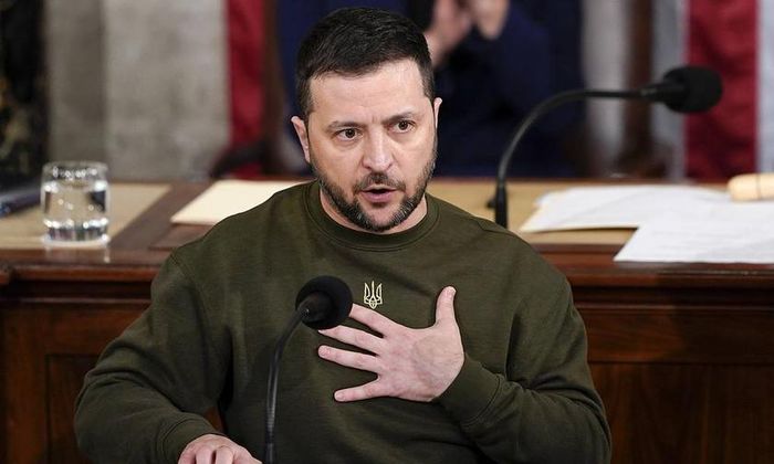 Quyết định bất ngờ của Tổng thống Ukraine Zelensky