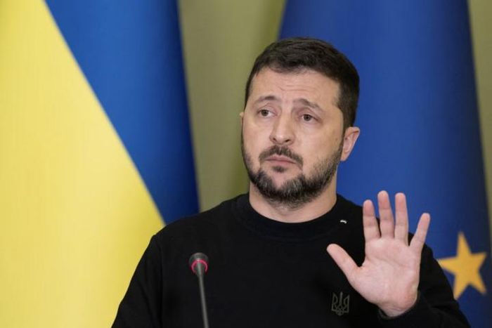 Tổng thống Zelensky hối thúc Mỹ tăng viện trợ, mời ông Trump thăm Ukraine