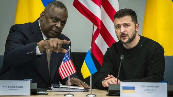 Ẩn số chính trị tại Ukraine và lời thú nhận của Zelensky