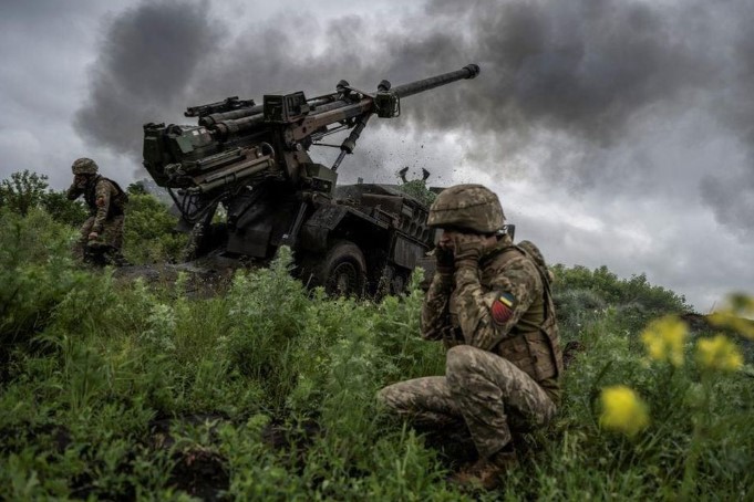 Ukraine mua 6 khẩu pháo Caesar của Pháp