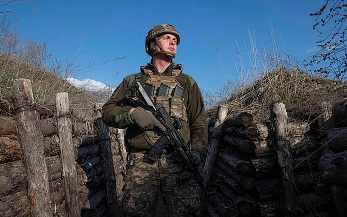 Tướng Ukraine: Kiev bật chế độ sẵn sàng chiến đấu nếu nổ ra xung đột quân sự với Nga