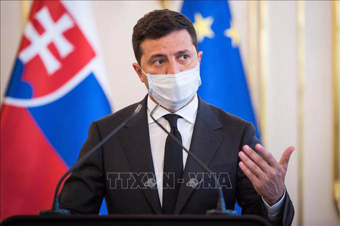 Tổng thống Ukraine đề xuất hội đàm với Tổng thống Nga tại Donbass