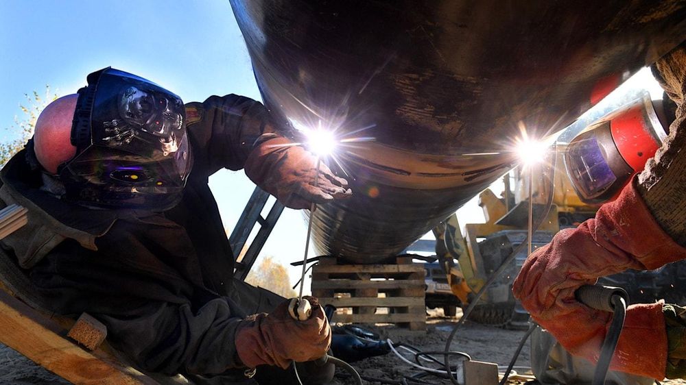 Hungary, Slovakia yêu cầu Ukraine ngừng tấn công đường ống dẫn dầu Druzhba