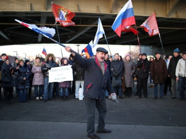 Rầm rộ các hoạt động ủng hộ cộng đồng nói tiếng Nga ở Ukraine