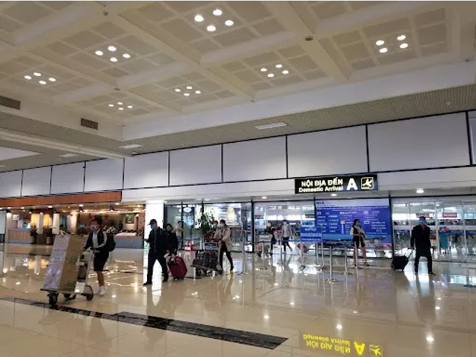 Hỗ trợ đưa người có vé máy bay đi nước ngoài đến sân bay trong điều kiện dịch bệnh
