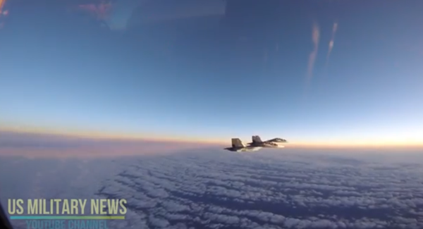 Những màn rượt đuổi thót tim của chiến cơ Nga, Mỹ