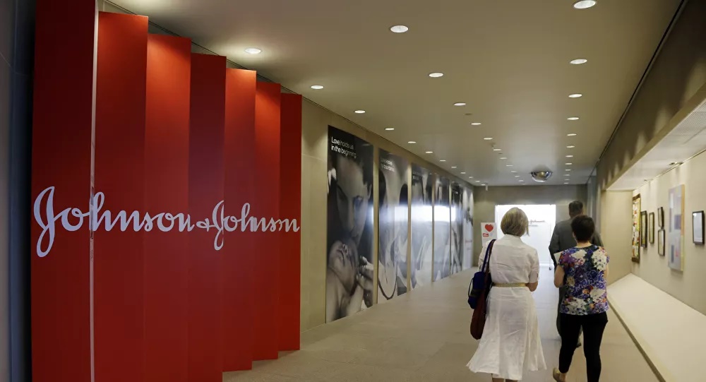 Johnson & Johnson tạm dừng thử nghiệm vaccine do người tham gia mắc bệnh không rõ nguyên nhân