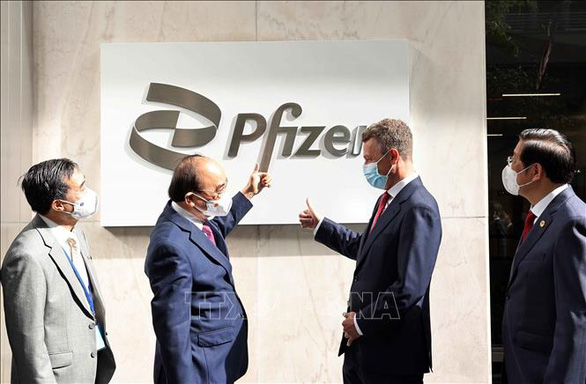 Việt Nam đề nghị Pfizer hợp tác sản xuất thuốc điều trị Covid-19